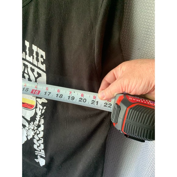 T-shirt featuring Willie Nelson - Picture 4 of 8